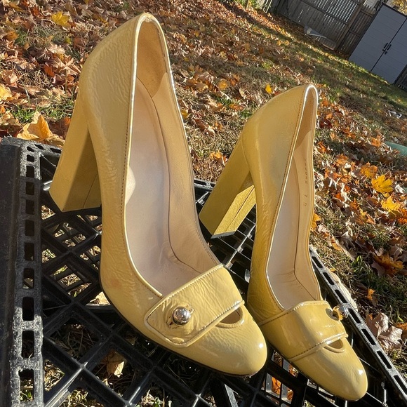 Gucci Heels 7B - Picture 1 of 13